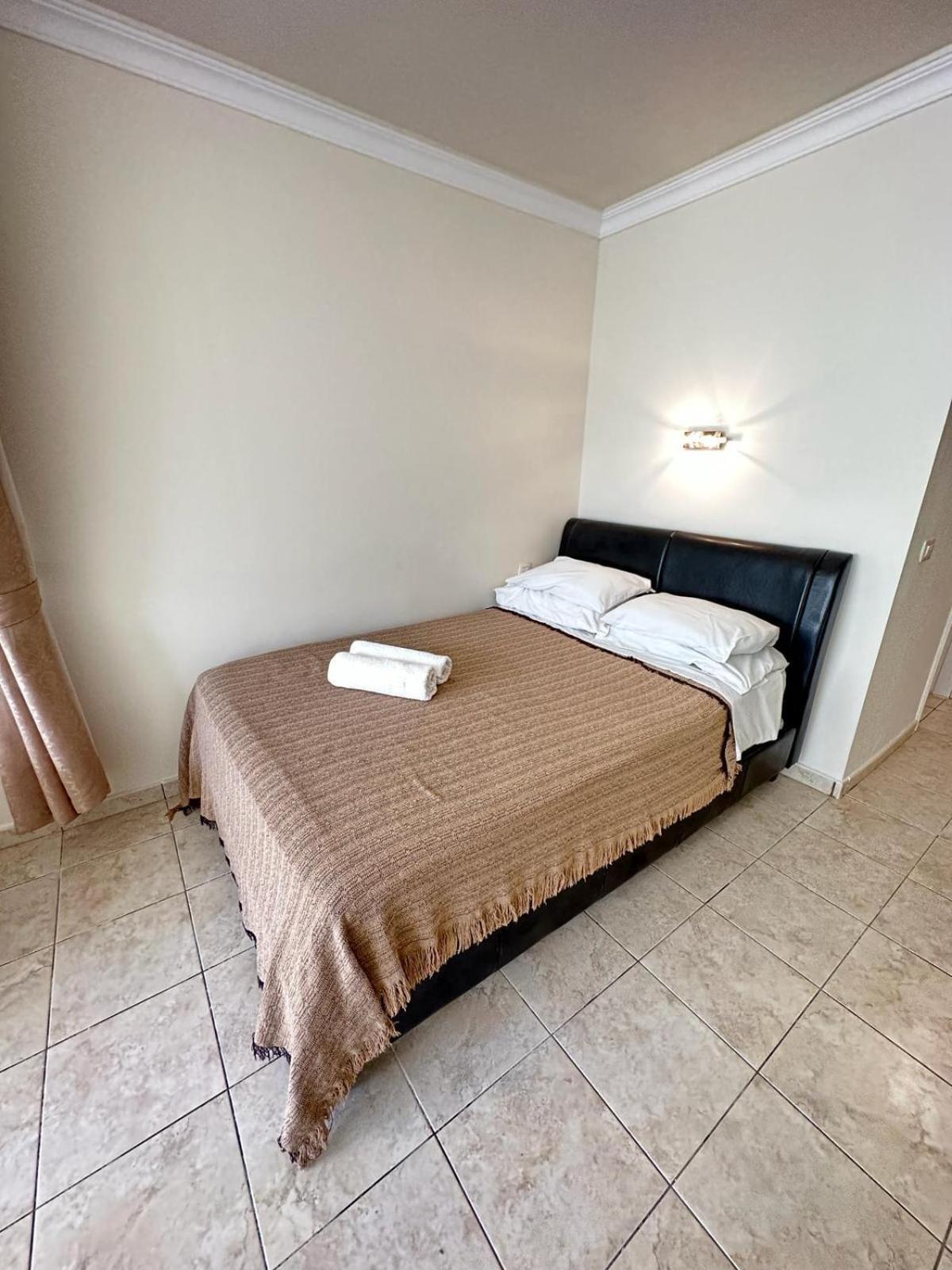 Firstline Apartment Los Cristianos أرونا المظهر الخارجي الصورة
